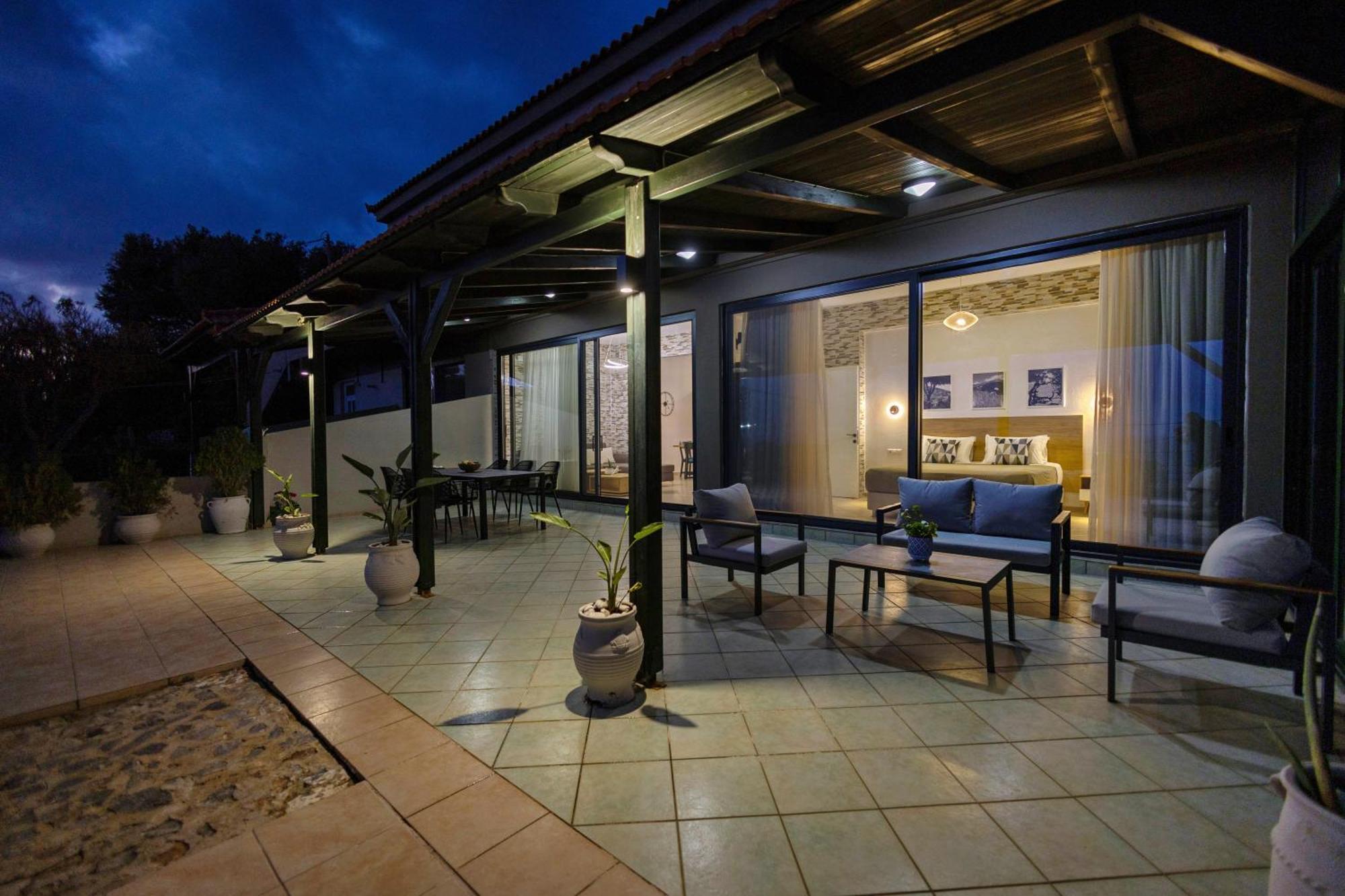 Apartment Horizon Studios Rodakino